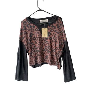 VINTAGE HAVANA LEOPARD PRINT WIDE SLEEVE SHORT WAISTED SWEATER SIZE MEDIUM